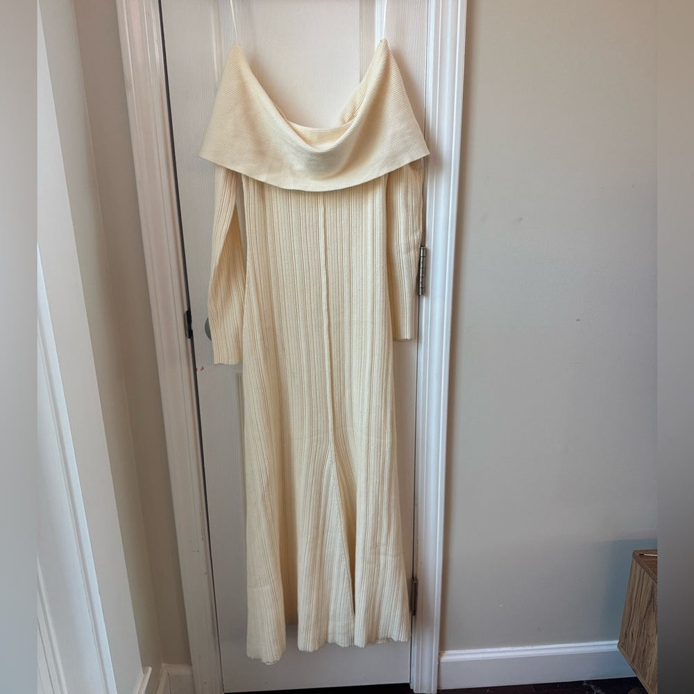 SKY TO MOON Cream Off the Shoulder Ribbed Knit Long Sleeve Dress Medium
